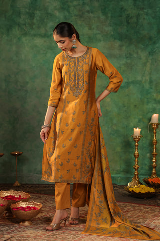 Floral Printed Kurta With Trousers & Dupatta