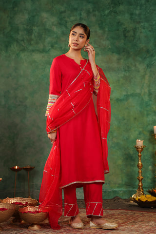 Round Neck Gotta Patti Kurta With Trousers & Dupatta