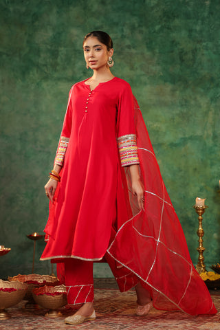 Round Neck Gotta Patti Kurta With Trousers & Dupatta