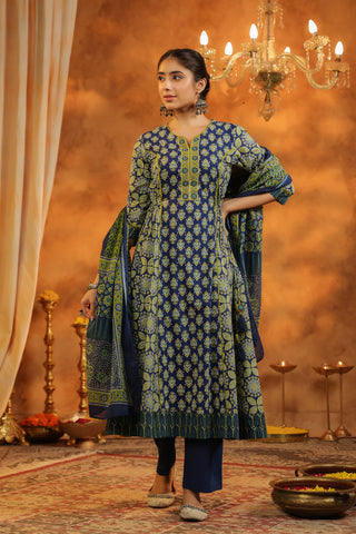 Women Ethnic Motifs Printed Regular Pure Cotton Kurta with Trousers & With Dupatta