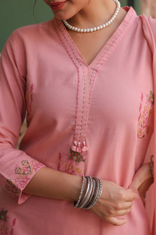 Floral Embroidered Thread Work Pure Cotton Kurta With Trousers & Dupatta