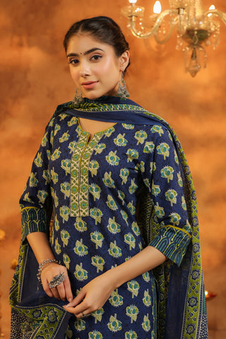 Women Floral Printed Regular Pure Cotton Kurta with Trousers & With Dupatta