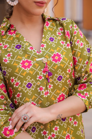 Printed V-Neck Three-Quarter Sleeves Tunic With Trouser