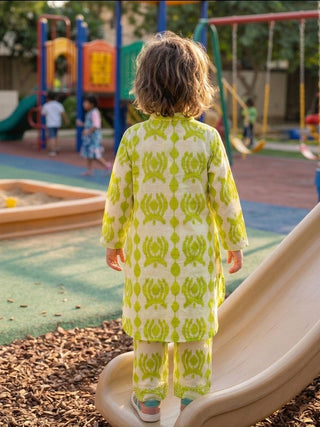 Stylish printed kurta set for girls