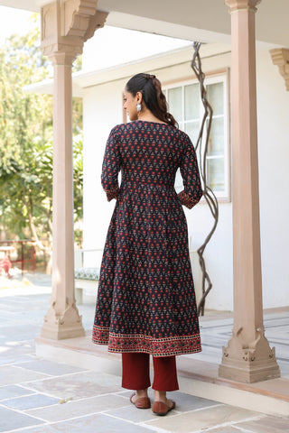 Three-piece ethnic print cotton kurta set for women