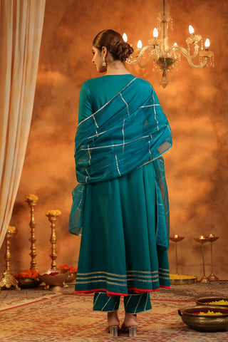 Traditional kurta set for women