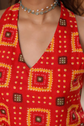 V-neck sleeveless red top
