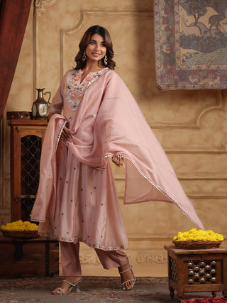 Women Anarkali kurta set