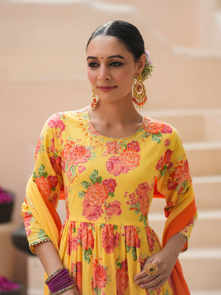 Women Floral Printed Kurta Set