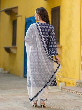 Women blue motif printed kurta set