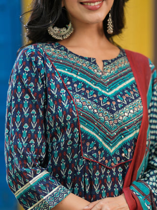 Women blue printed kurta outfit