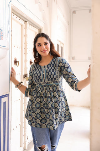 Women blue printed pure cotton top