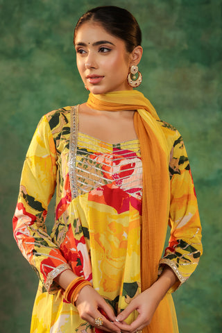 Women floral gotta patti kurta set