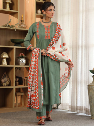 Women green cotton kurta set