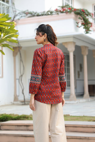 Women maroon mandarin neck cotton top