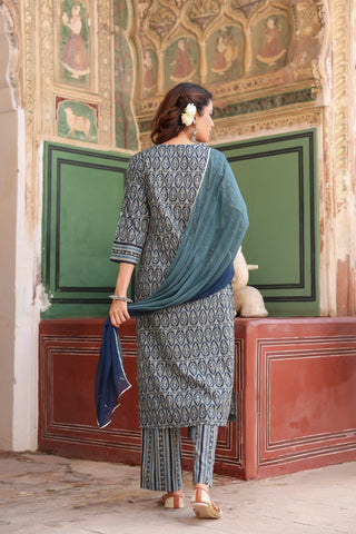 Women printed cotton kurta set with dupatta