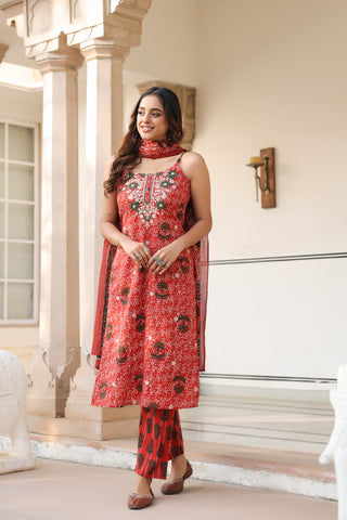 Women red ethnic cotton kurta