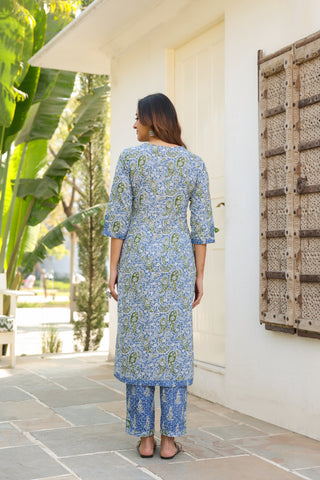 Women regular fit ethnic printed kurta set