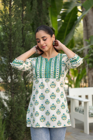 Women’s daily wear cotton kurti with floral print