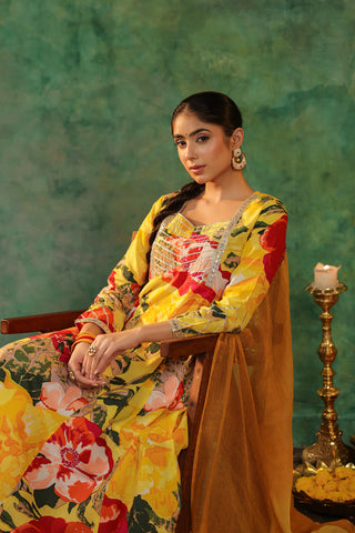 Women’s ethnic floral gotta patti kurta set
