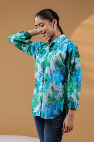 Women’s floral blue everyday top