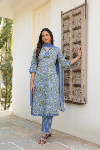 Women traditional ethnic motifs kurta set