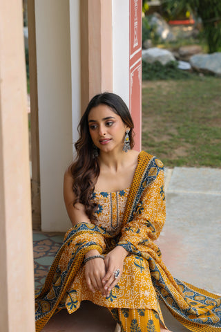 Yellow cotton kurta set women wear