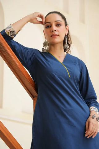 Women Navy Blue Solid Kurta with Printed Trouser