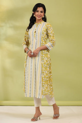 Women Green & White Ethnic Motifs Printed Pure Cotton Straight Kurta