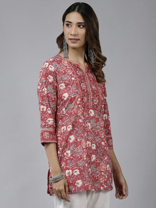 Women Rose Floral Printed Pure Cotton Straight Kurti