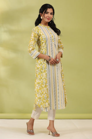 Women Green & White Ethnic Motifs Printed Pure Cotton Straight Kurta