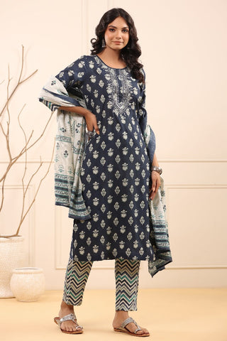 Women Blue Floral Embroidered Kurta Set