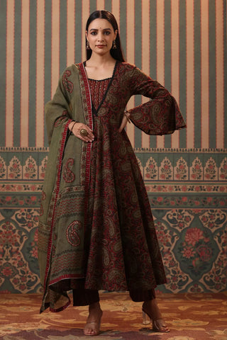 Women Maroon Paisley Printed Pure Cotton Anarkali Kurta With Trousers & Dupatta