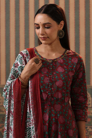 Women Maroon Floral Printed Sequinned Cotton Anarkali Kurta Set