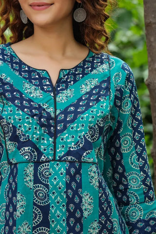 Women Green Ethnic Motifs Printed Pure Cotton Kurti