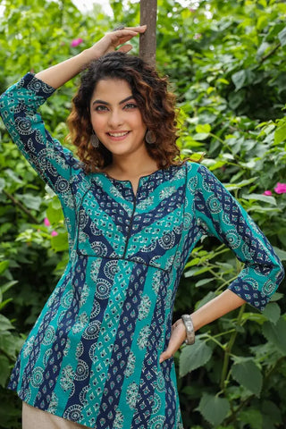 Women Green Ethnic Motifs Printed Pure Cotton Kurti