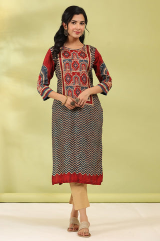 Women Maroon Digital Printed Mirror Work Straight Kurta