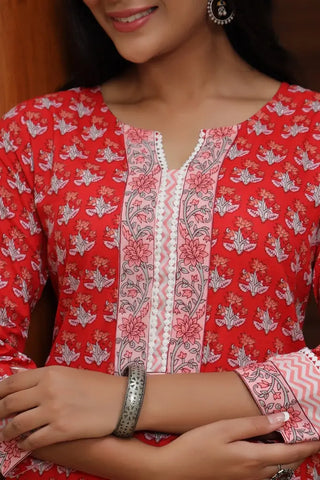 Women Red Floral Printed Pure Cotton Straight Kurta